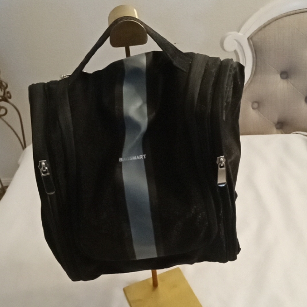 Black Travel Toiletry Bag Lightly Used